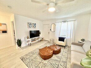 4093 Springs Ln-Unit -#4091 in Bonita Springs, FL - Foto de edificio - Building Photo