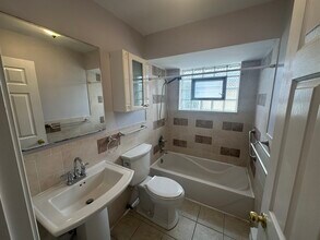 6801 W Montrose Ave in Harwood Heights, IL - Building Photo - Building Photo