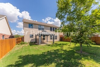 212 Hereford Dr in Cross Roads, TX - Building Photo - Building Photo