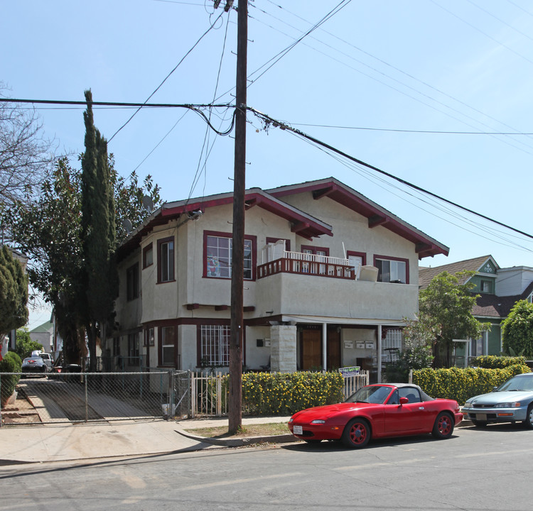 1214-1218 Dewey Ave in Los Angeles, CA - Foto de edificio