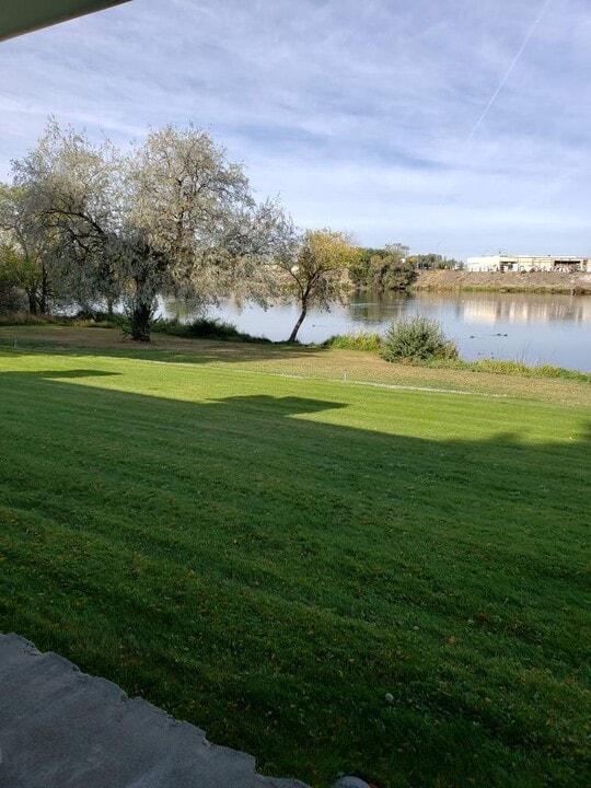 510 Fig St, Unit #7 in Moses Lake, WA - Building Photo