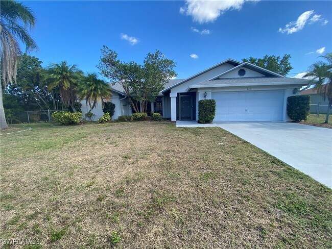 property at 225 SE 31st St