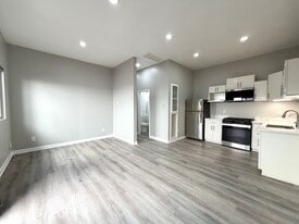 4089 Daves Way in San Diego, CA - Building Photo