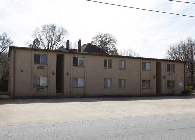 744 Broadway in Columbus, GA - Foto de edificio - Building Photo