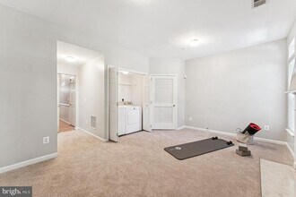 2928 Huntington Grove Square in Alexandria, VA - Building Photo - Building Photo