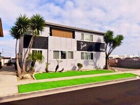 11118 Newville Ave, Unit E in Downey, CA - Building Photo