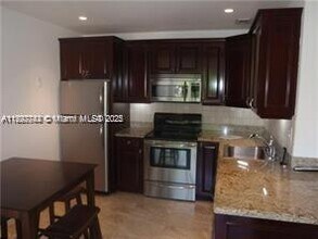 3564 Magellan Cir in Miami, FL - Building Photo - Building Photo