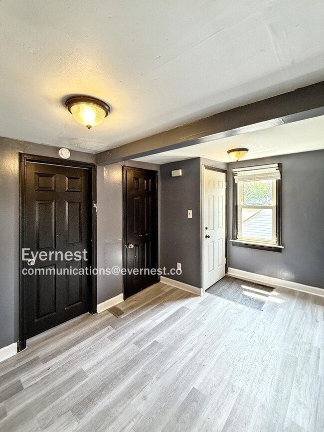 21251 Westview Ave in Ferndale, MI - Building Photo - Building Photo