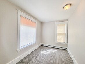 644 Van Buren St NE in Minneapolis, MN - Building Photo - Building Photo