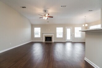 1413 Micheles Way in La Vergne, TN - Building Photo - Building Photo