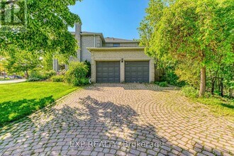 1117 Berkshire Ct in Oakville, ON - Building Photo - Building Photo