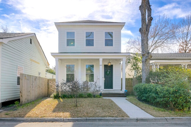 property at 615 E 33rd St