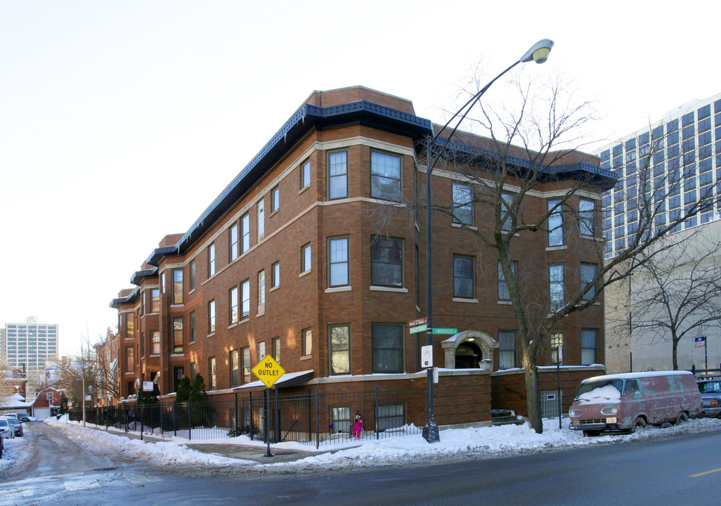 835-837 W Montrose Ave in Chicago, IL - Building Photo