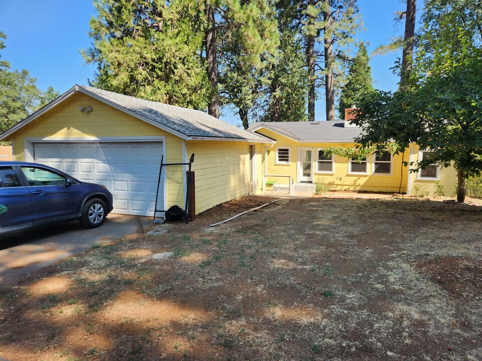 10889 Gold Hill Dr in Grass Valley, CA - Building Photo