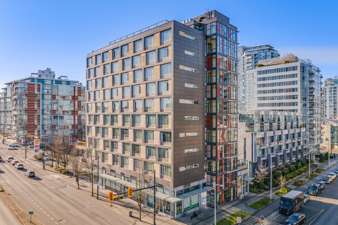 First Place Residence in Vancouver, BC - Building Photo