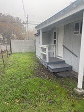 6117 Table Rock Rd in Central Point, OR - Building Photo - Building Photo