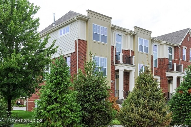 1200 Danforth Ct in Vernon Hills, IL - Building Photo - Building Photo