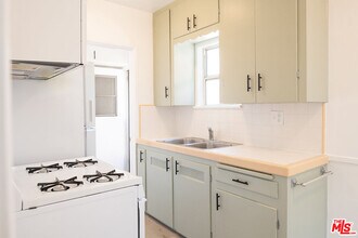 1856 9th St in Santa Monica, CA - Building Photo - Building Photo