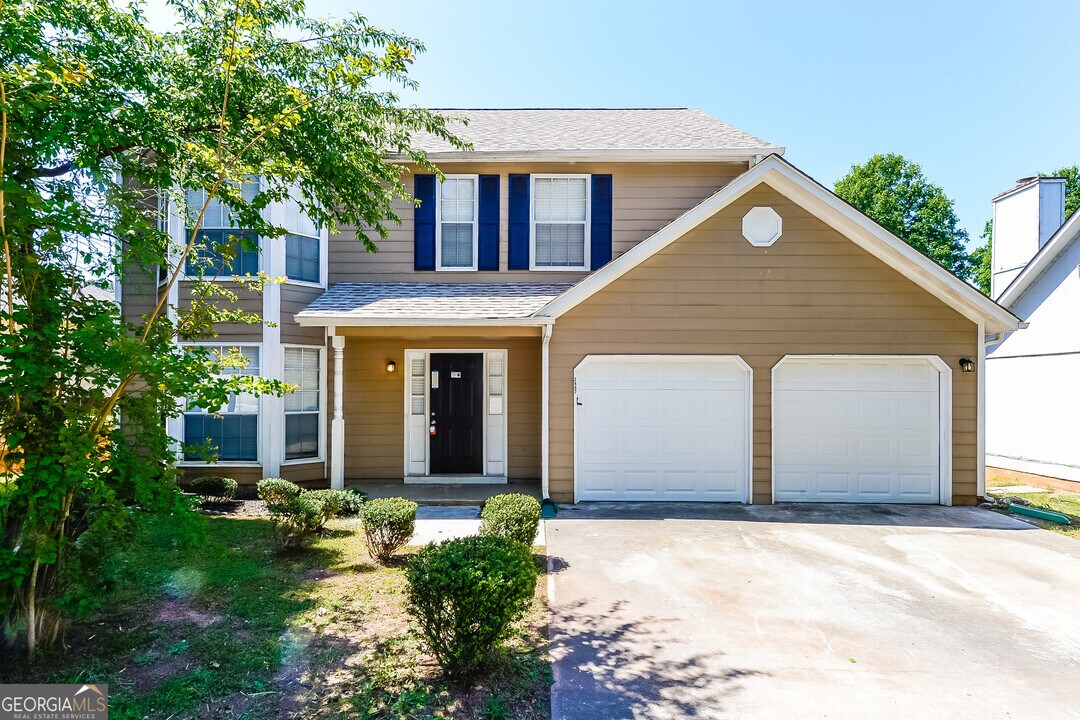 2457 Northmill Ln in Decatur, GA - Building Photo