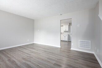 Brookside Townhomes in Winston-Salem, NC - Building Photo - Interior Photo