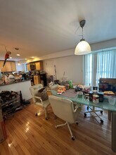 22 Broadlawn Park, Unit 22 in Chestnut Hill, MA - Foto de edificio - Building Photo