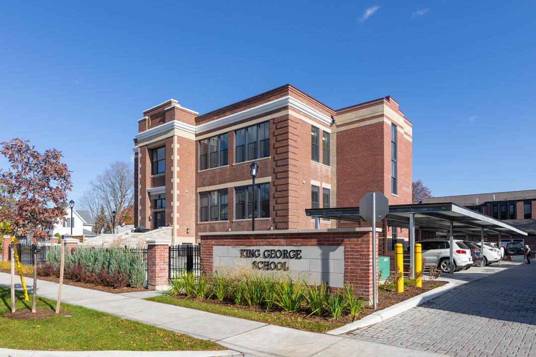 King George School Lofts in Newmarket, ON - Building Photo