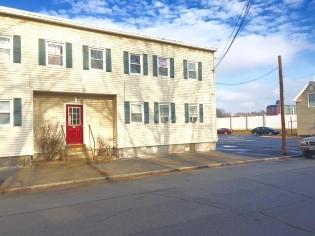25 Walker St in Manchester, NH - Building Photo