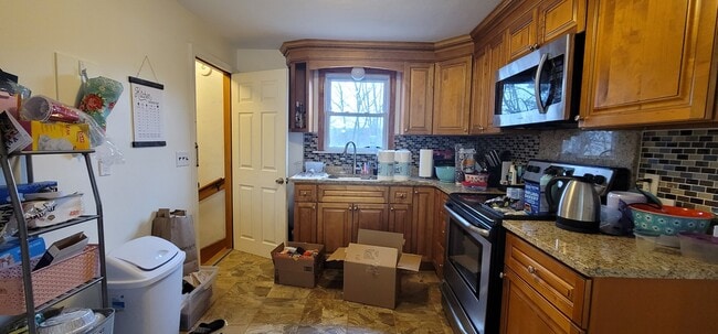 61 Highland Ter, Unit 2 in Needham, MA - Building Photo - Building Photo