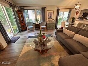 816 Vista Arriago in Camarillo, CA - Building Photo - Building Photo