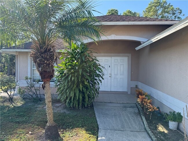 710 Nimitz Blvd in Lehigh Acres, FL - Building Photo - Building Photo