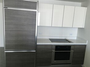 1100 S Miami Ave, Unit 2907 in Miami, FL - Foto de edificio - Building Photo