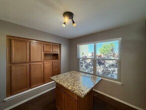 7924 Woodridge Dr NE in Albuquerque, NM - Building Photo - Building Photo