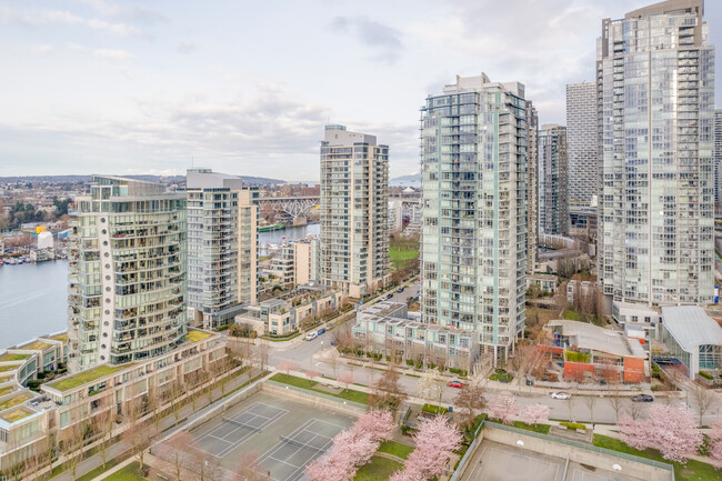 King's Landing in Vancouver, BC - Building Photo - Building Photo