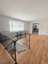 26 Locust Dr in Summit, NJ - Building Photo - Building Photo