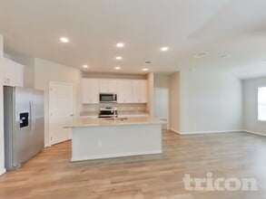 13538 Paxton Blvd in Saint Hedwig, TX - Building Photo - Building Photo