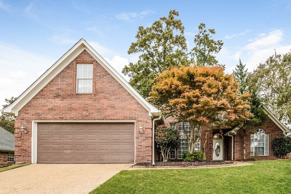 45 Rolling Oaks Dr in Oakland, TN - Building Photo