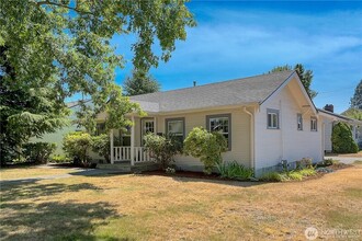 1517 Front St in Lynden, WA - Building Photo - Building Photo