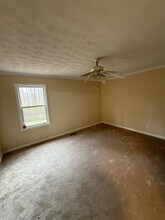 200 Beverly Park Ct in Newnan, GA - Building Photo - Building Photo