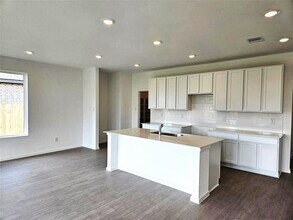 6818 Yellow Jessamine Ln in Katy, TX - Building Photo - Building Photo