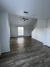 5014 Meandering Ln, Unit D in Corpus Christi, TX - Building Photo - Building Photo