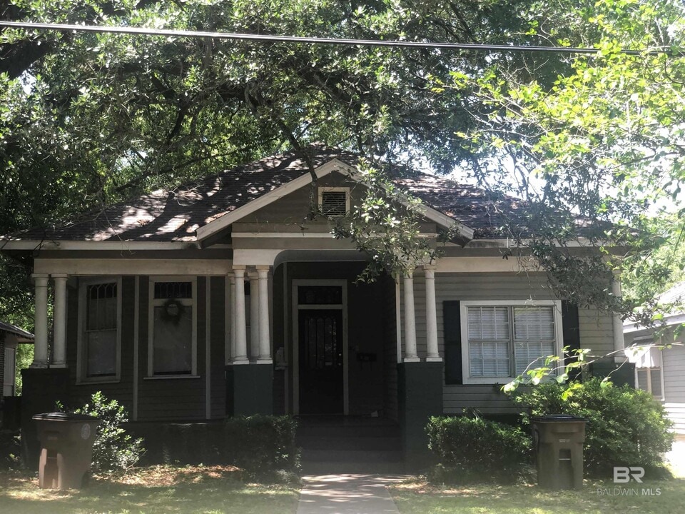 117 Gilbert St in Mobile, AL - Building Photo
