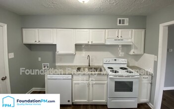 3366 Eastport Cove in Memphis, TN - Building Photo - Building Photo