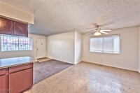 2929 E Siki Ct in Las Vegas, NV - Building Photo - Building Photo