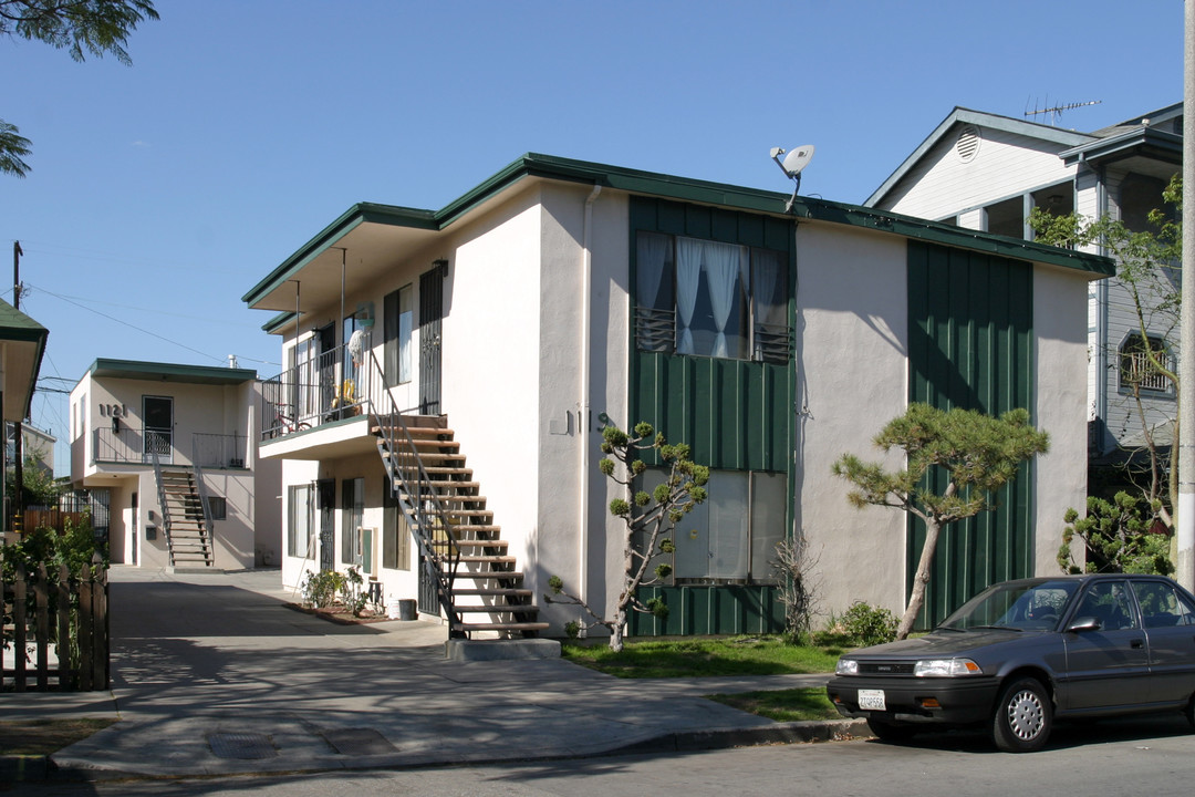 1119 Stanley Ave in Long Beach, CA - Foto de edificio