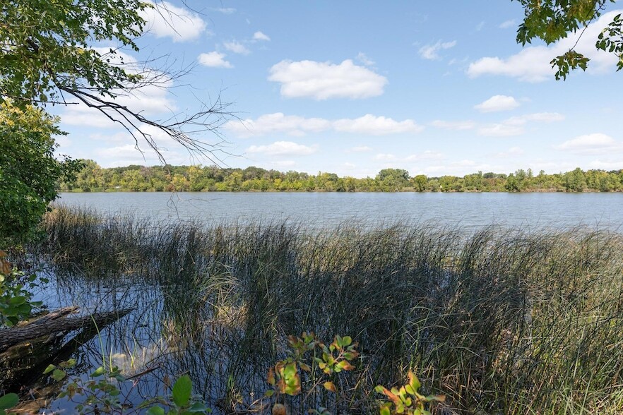 4509 Laguna Dr in Minneapolis, MN - Building Photo