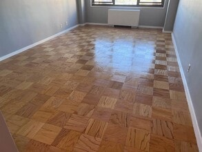 225 St Pauls Ave, Unit 7B in Jersey City, NJ - Foto de edificio - Building Photo