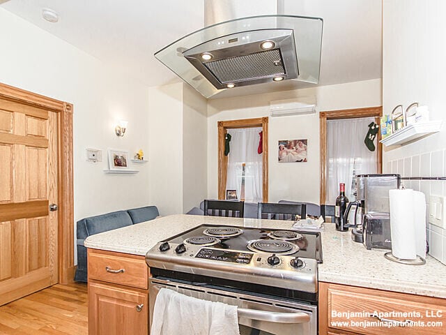 97 Myrtle St in Boston, MA - Foto de edificio - Building Photo