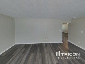 467 Manor Rd in Aberdeen, MD - Foto de edificio - Building Photo
