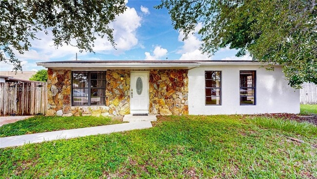 26234 SW 128th Ct in Homestead, FL - Building Photo - Building Photo