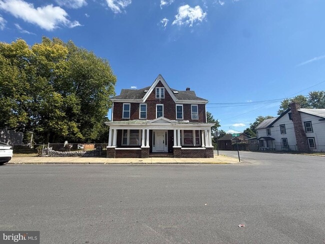 property at 703 2nd St